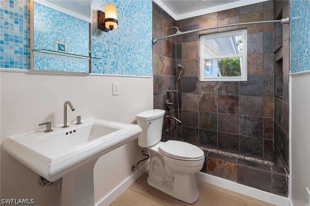 2424 Harbor Rd Property Photo 17