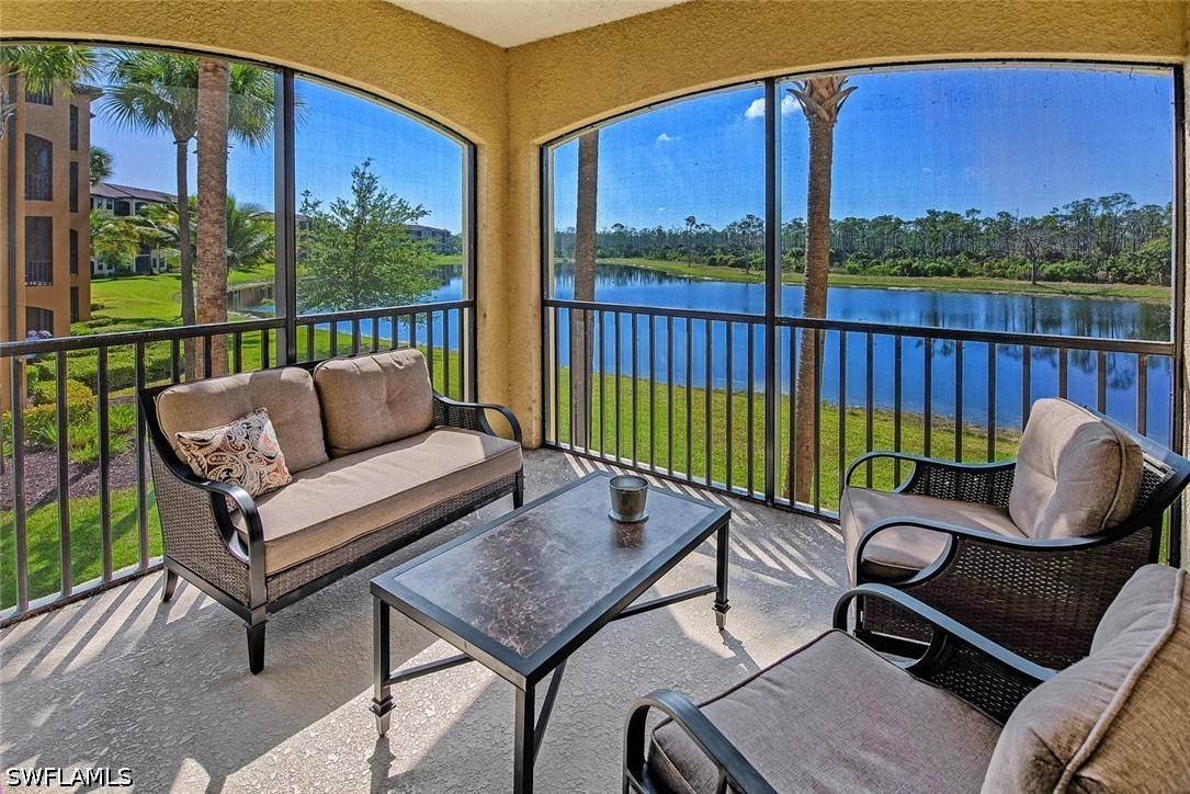 9735 Acqua CT 621 Property Photo 1