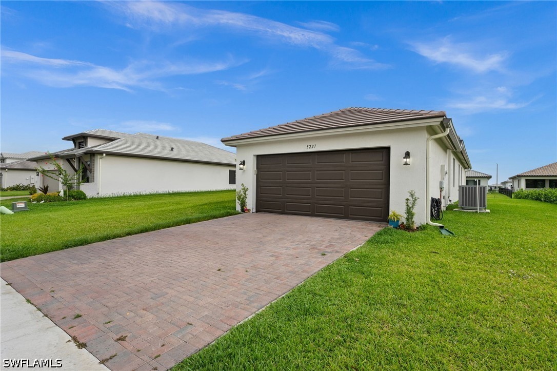 5227 Nevola Ave Property Photo 4