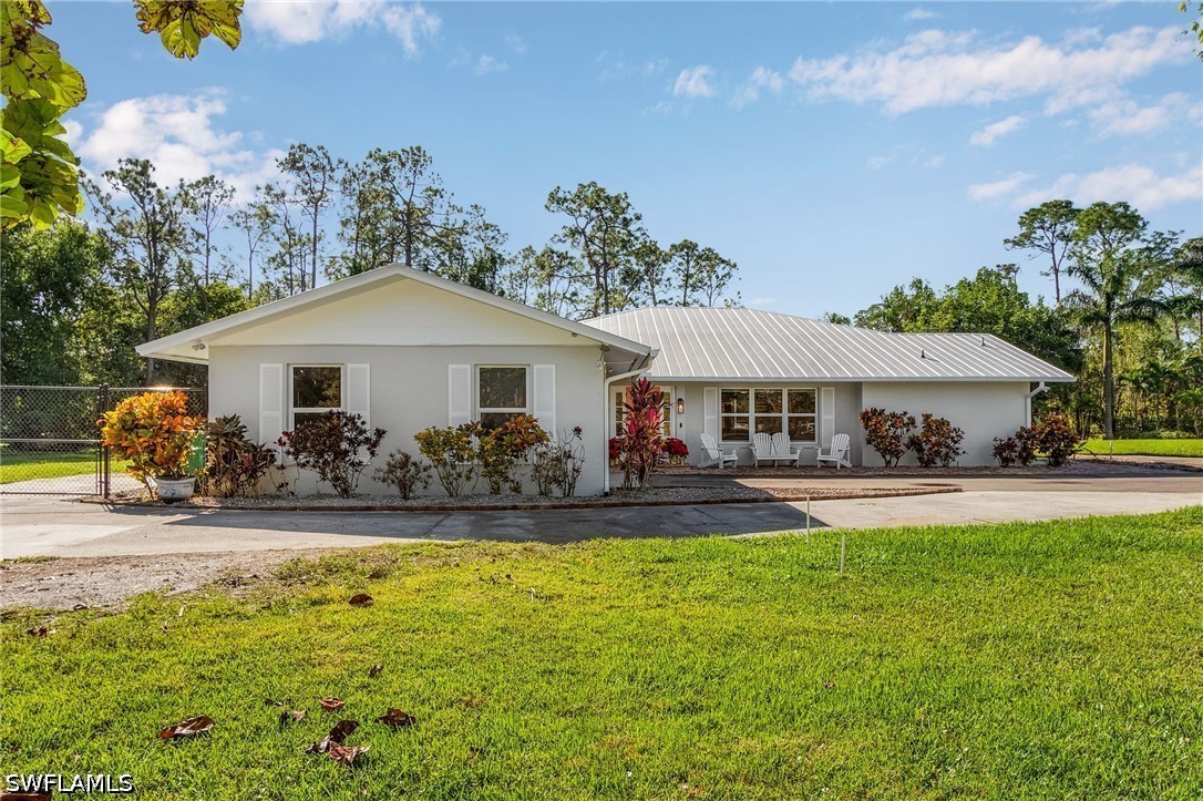 2950 Coach House Ln Property Photo 1