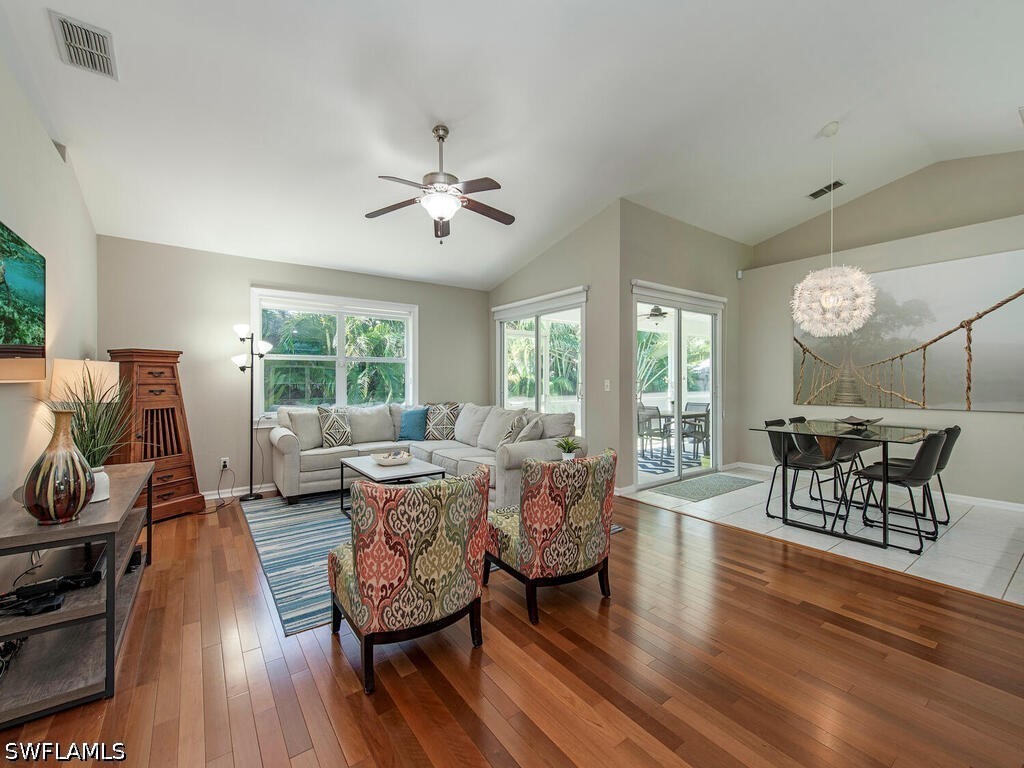1082 Capri Dr Property Photo 2