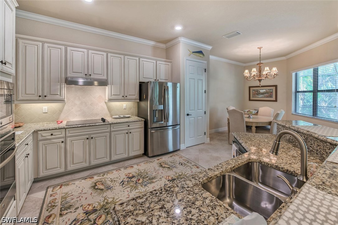 9387 Vercelli Ct Property Photo 6