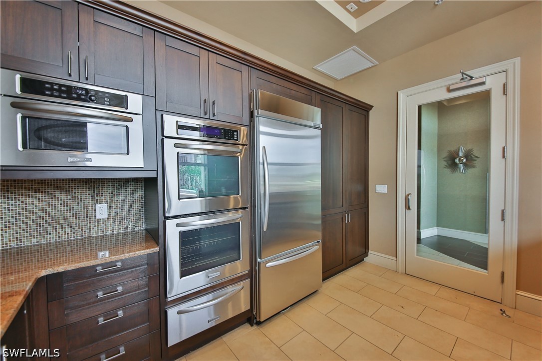 9115 Strada Pl 5501 Property Photo 16