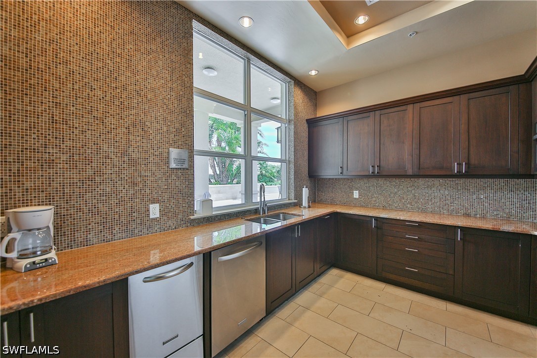 9115 Strada Pl 5501 Property Photo 17