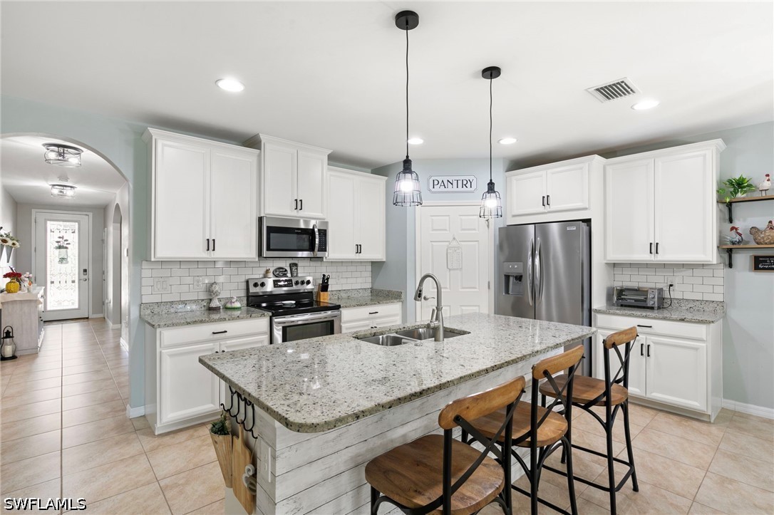 3215 Birchin Ln Property Photo 4