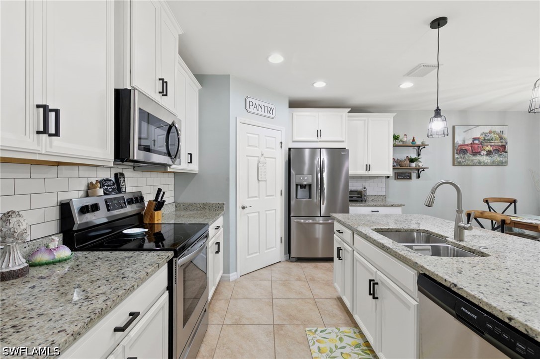 3215 Birchin Ln Property Photo 6