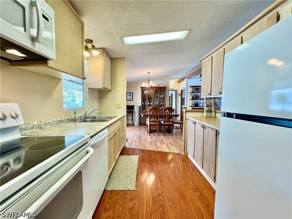 573 Cape Florida Ln Property Photo 14