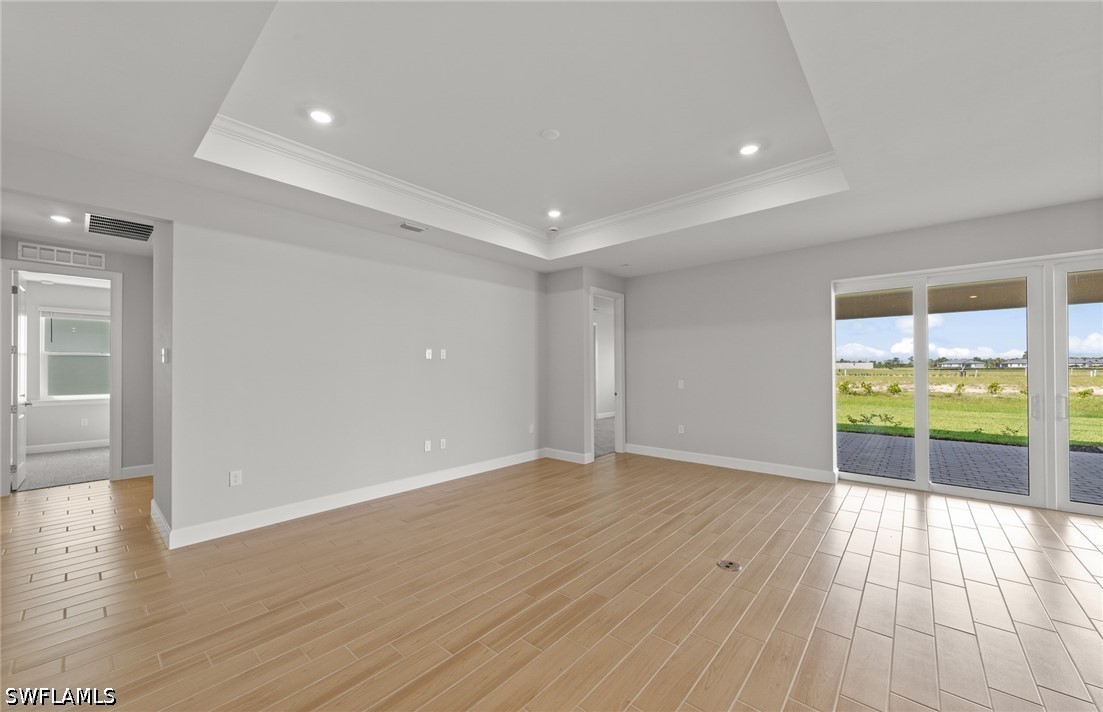 44589 Emerald St Property Photo 11