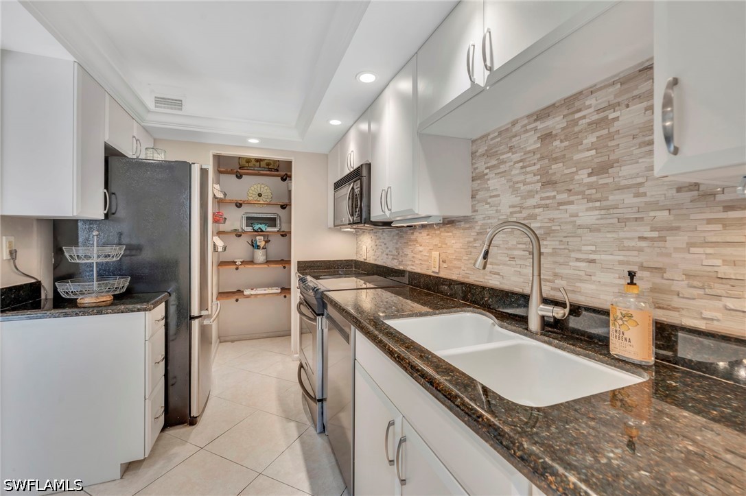 788 Park Shore Dr D26 Property Photo 15