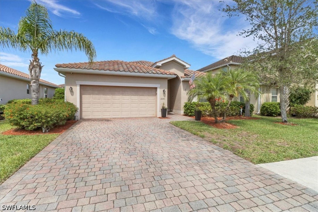 2391 Heydon Cir E Property Photo 2