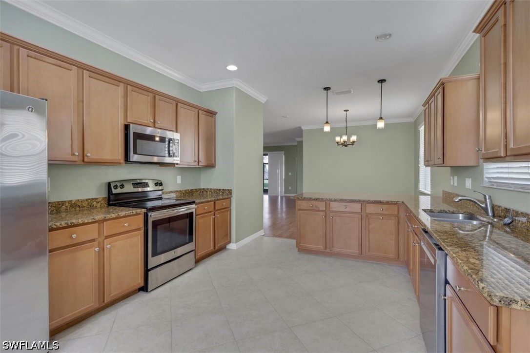 2391 Heydon Cir E Property Photo 7