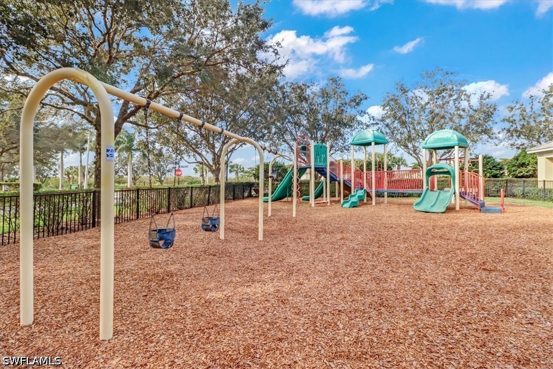 2391 Heydon Cir E Property Photo 36