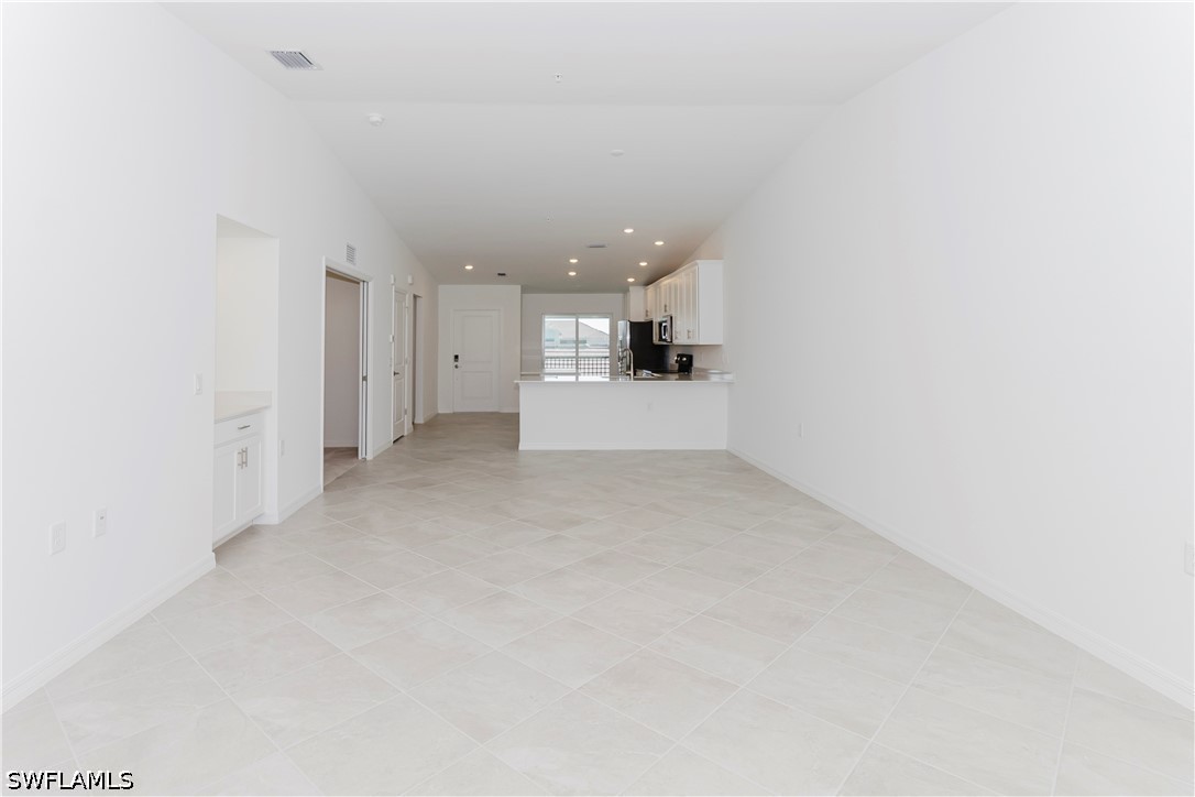 5454 Double Eagle Cir 3325 Property Photo 4