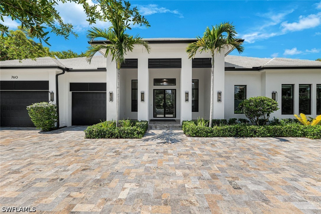 760 Park Shore Dr Property Photo 2