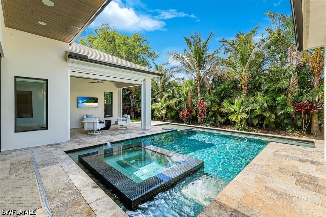 760 Park Shore Dr Property Photo 32
