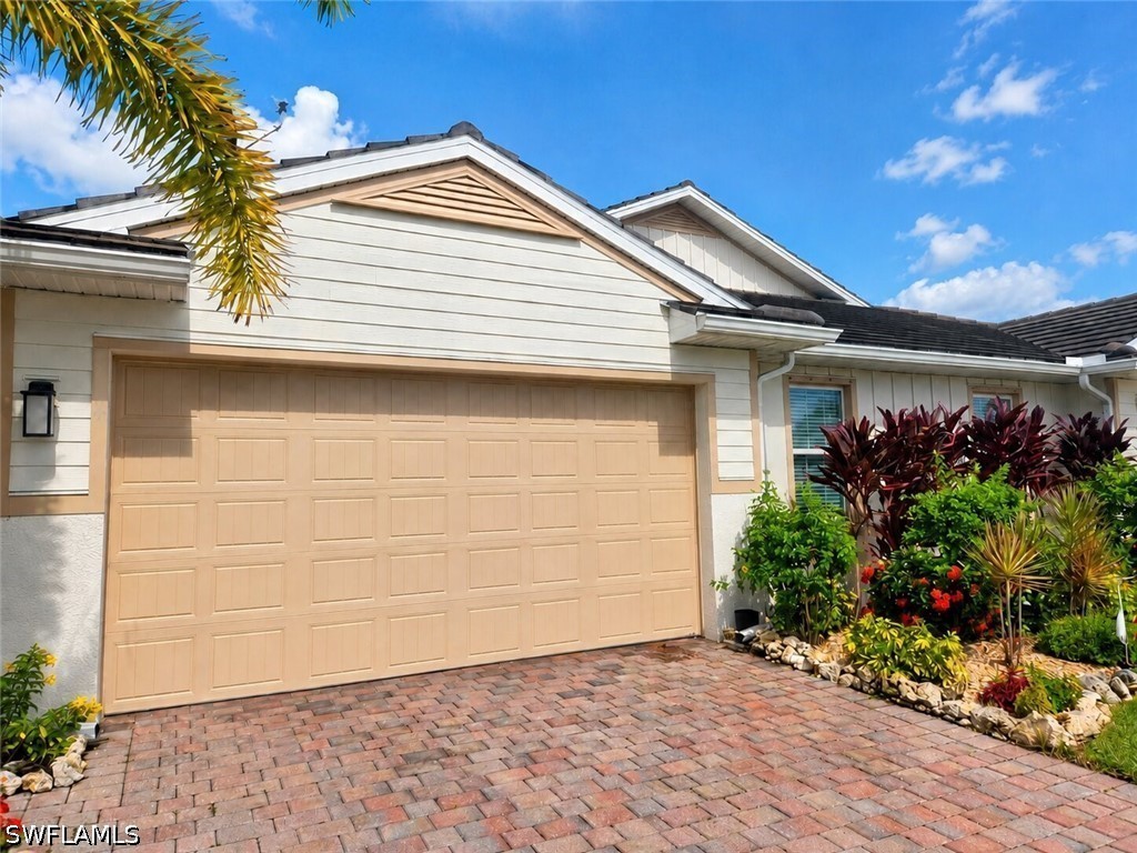 1264 Enbrook Loop Property Photo 2