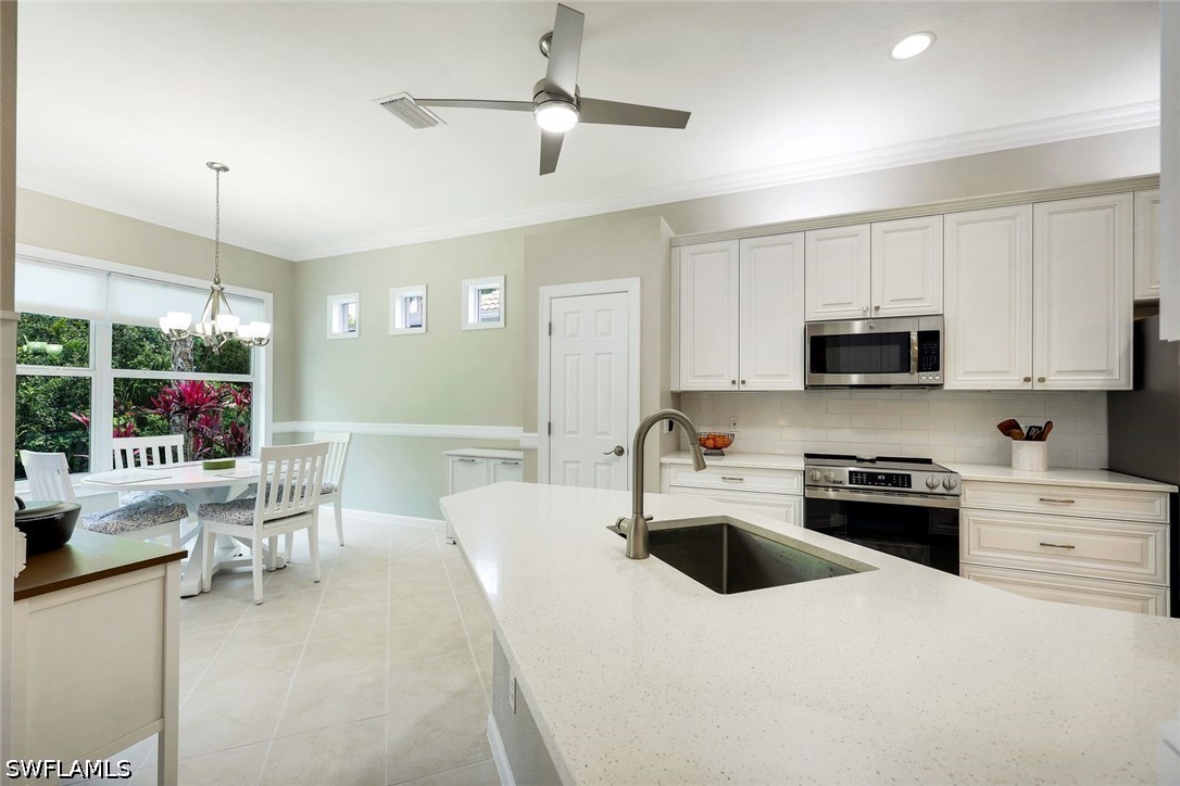 16221 Parque Ln Property Photo 7