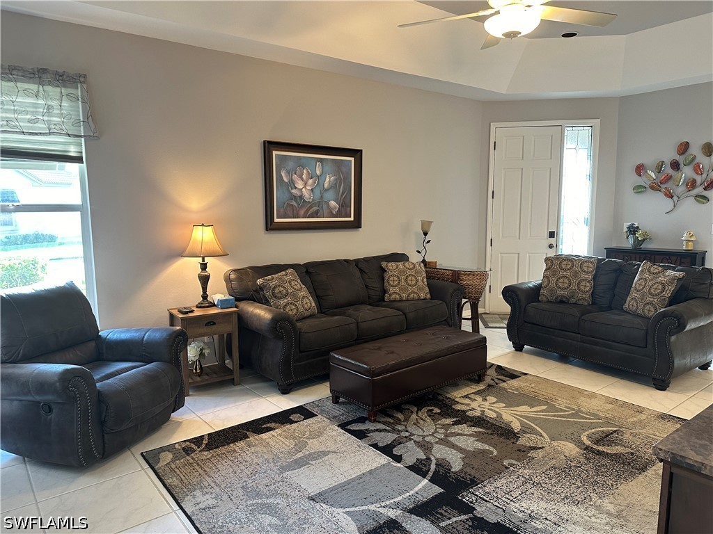 8564 Fairway Bend Property Photo 5