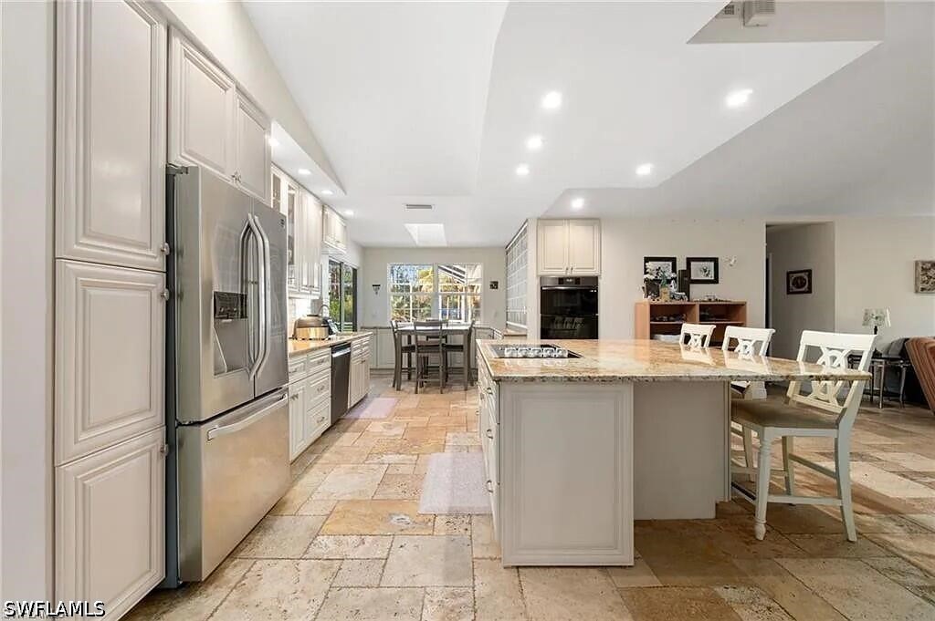 6011 Sea Grass Ln Property Photo 14