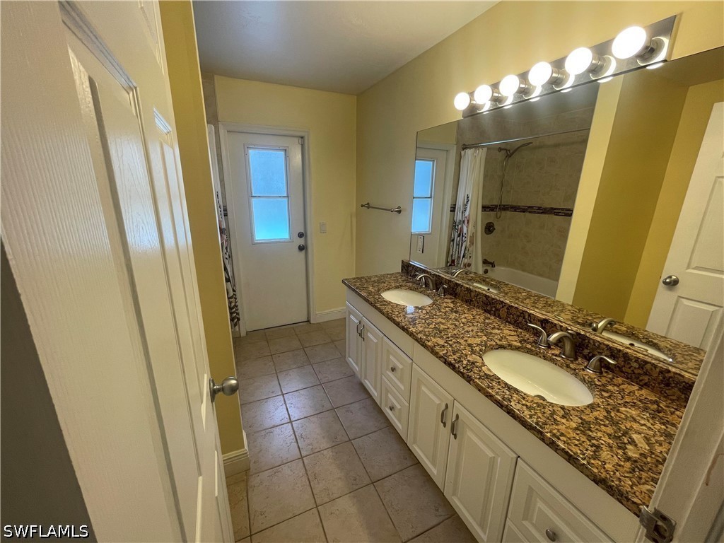 6011 Sea Grass Ln Property Photo 26