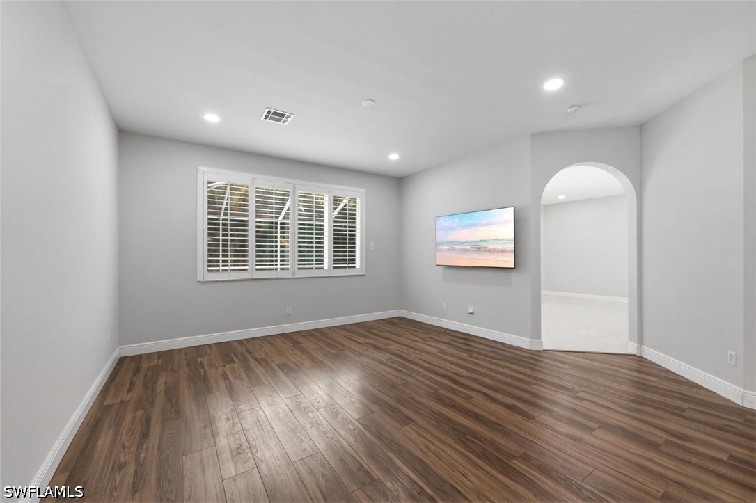 11528 Woodmount Ln Property Photo 5