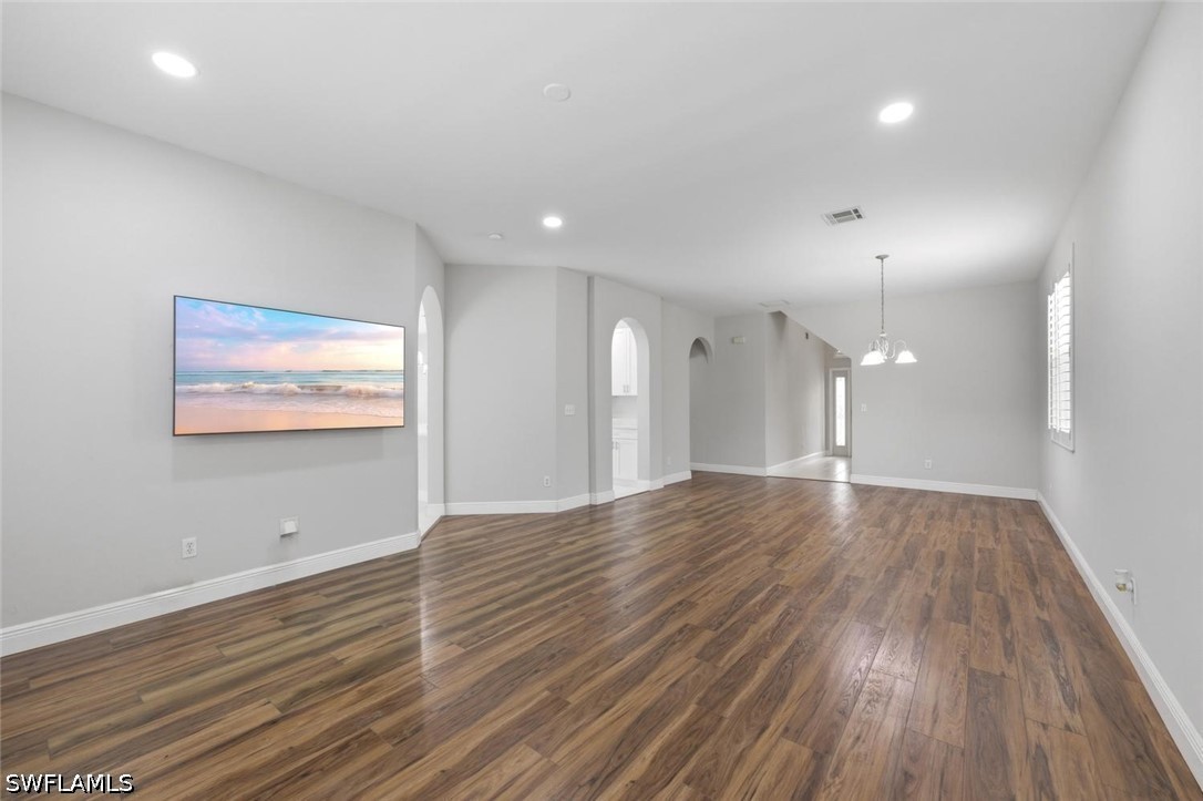 11528 Woodmount Ln Property Photo 6