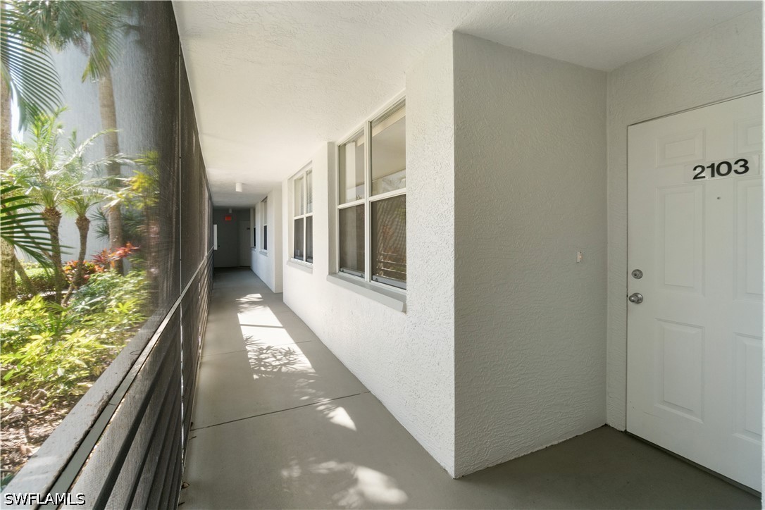 290 Naples Cove Dr 2103 Property Photo 6