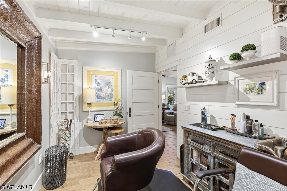 840 Myrtle TER