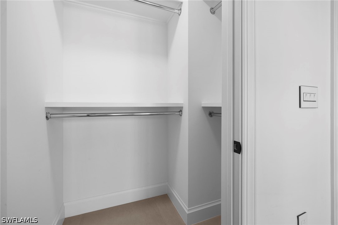 23191 Fashion Dr 8106 Property Photo 26