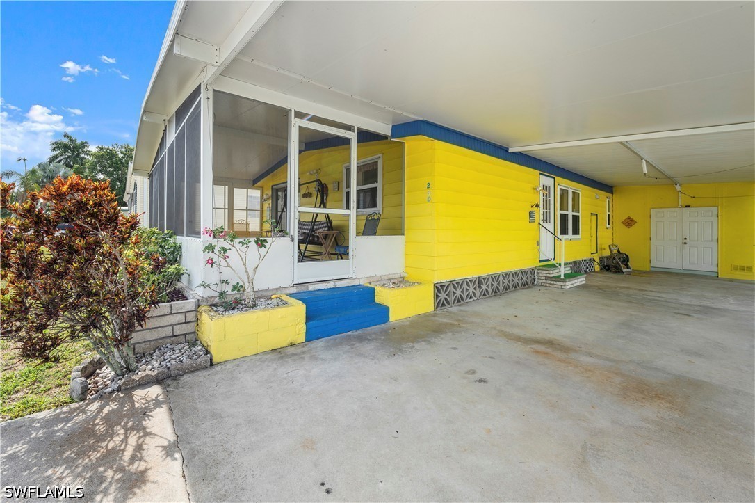 280 Grassy Key Ln Property Photo 15