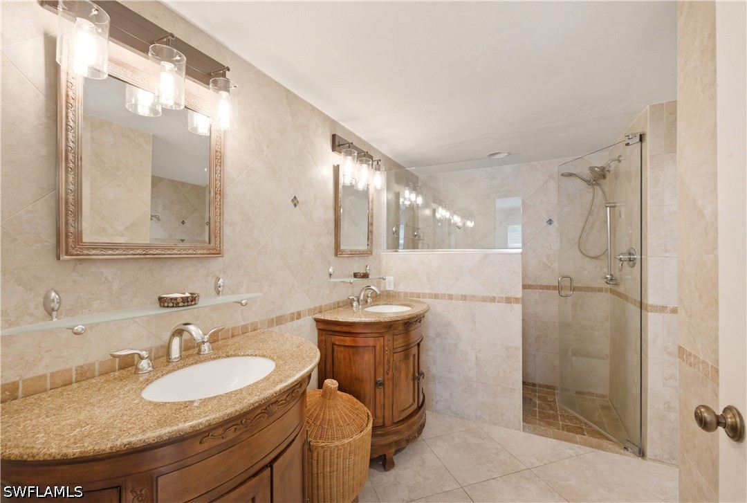4718 Via Carmen Property Photo 13