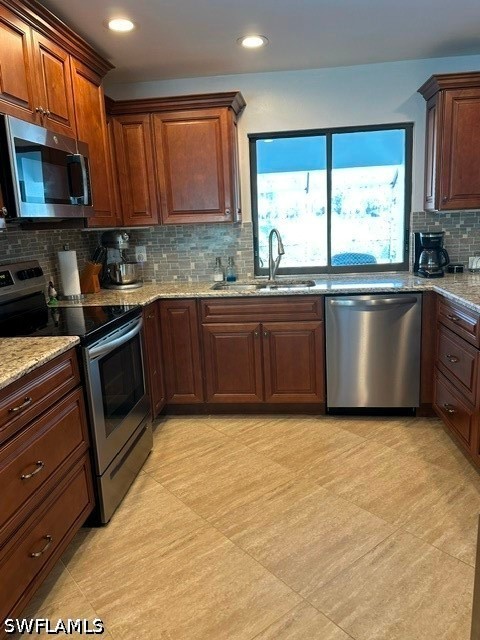27124 Edenbridge Ct Property Photo 8