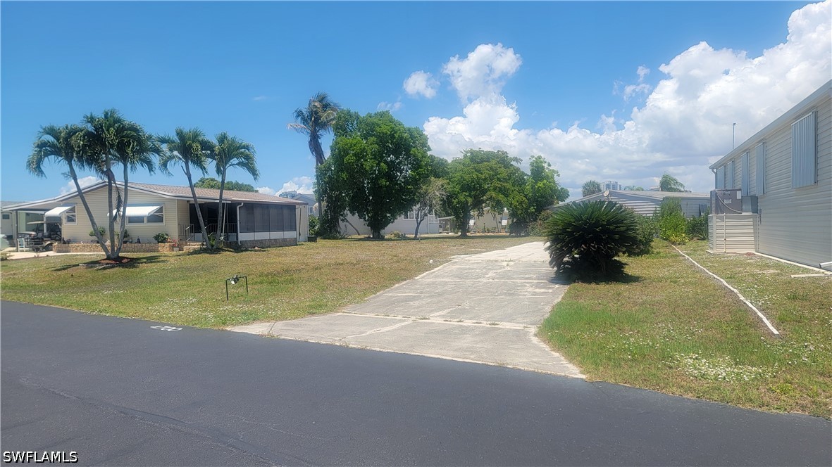 4700 Fiji Ln Property Photo 3