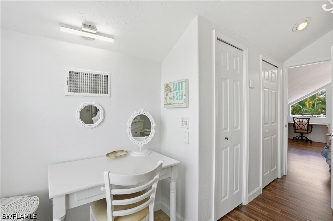 421 Connecticut St Property Photo 13