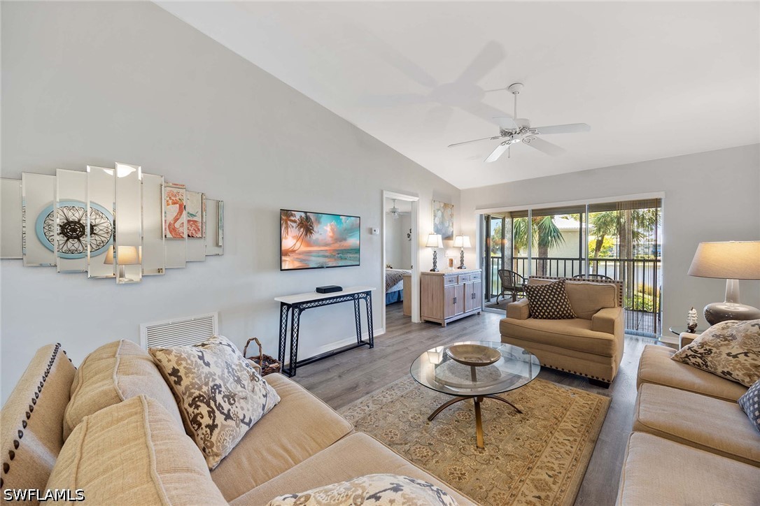 822 Gulf Pavillion Dr 202 Property Photo 2
