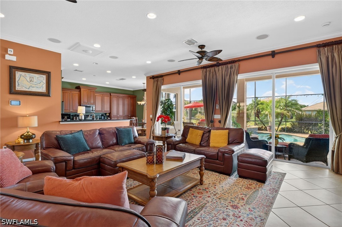 6598 Monterey Pt Property Photo 6