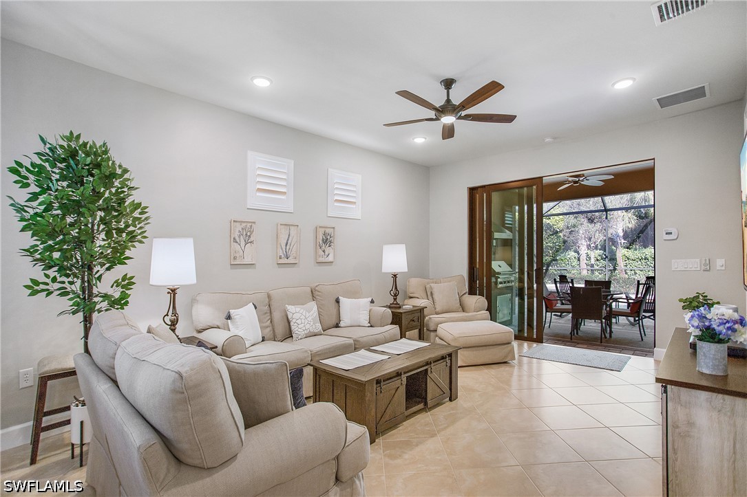 7674 Jacaranda Ln Property Photo 3