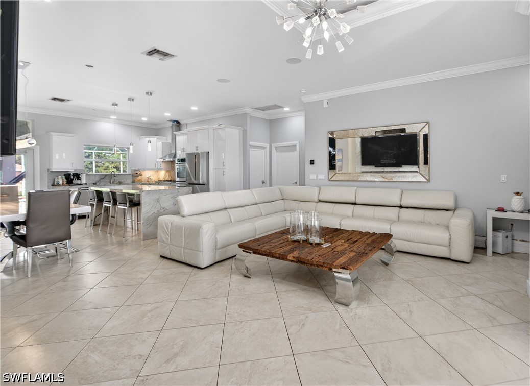 2863 Everglades Blvd N Property Photo 5