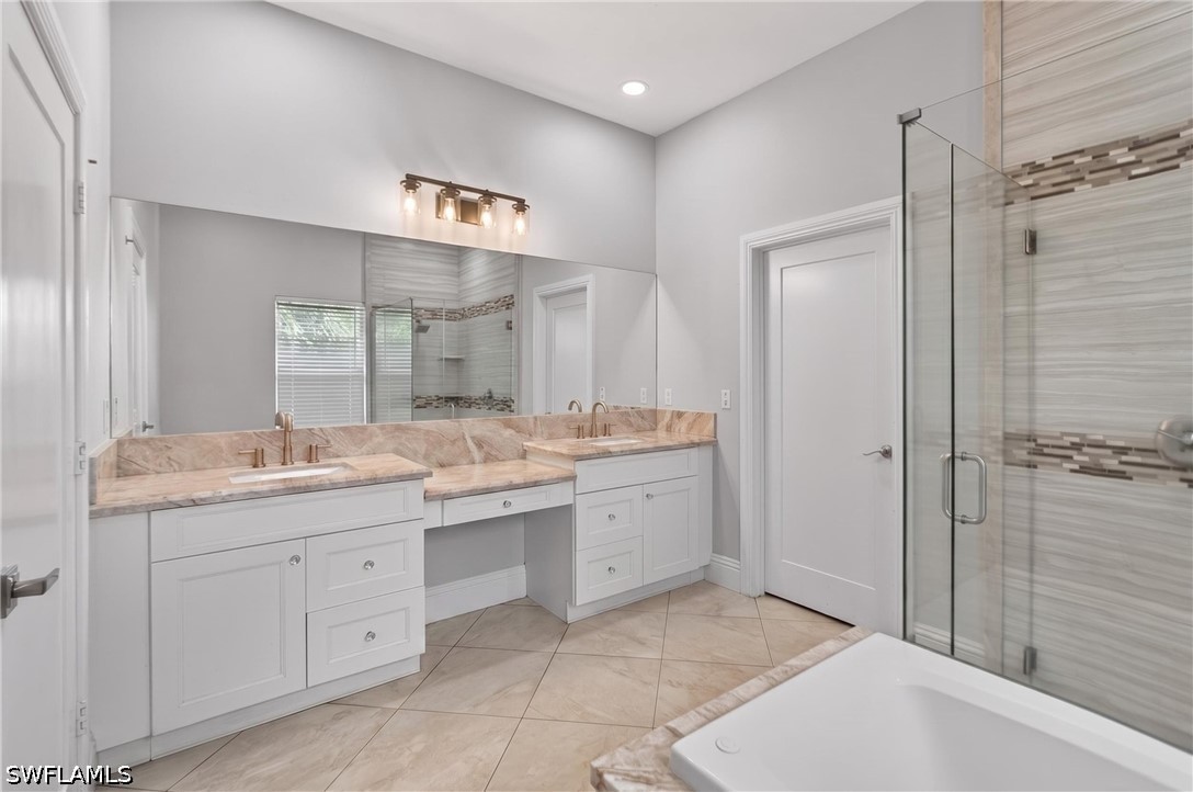 2863 Everglades Blvd N Property Photo 20