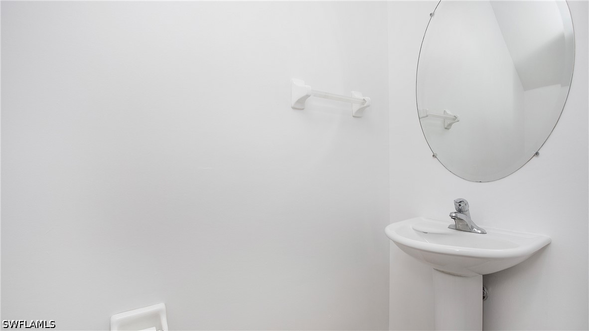 880 Hampton Cir Property Photo 17