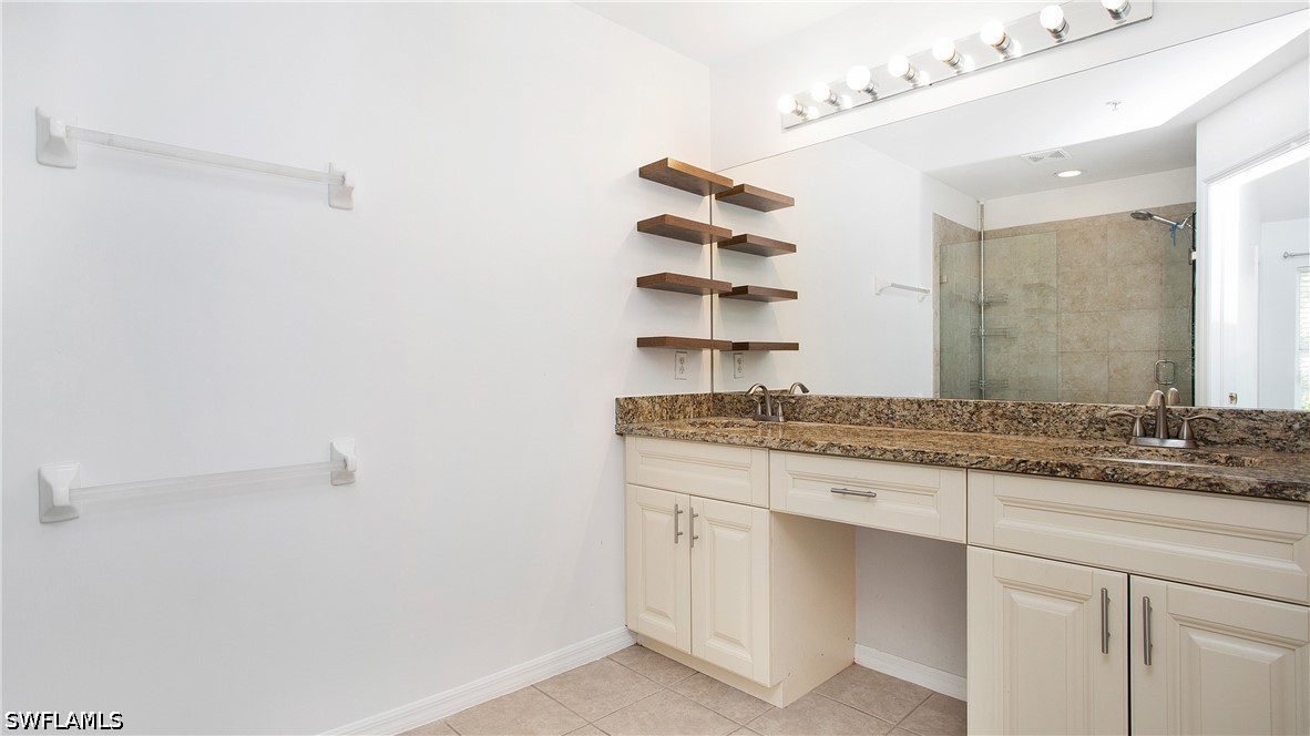 880 Hampton Cir Property Photo 23