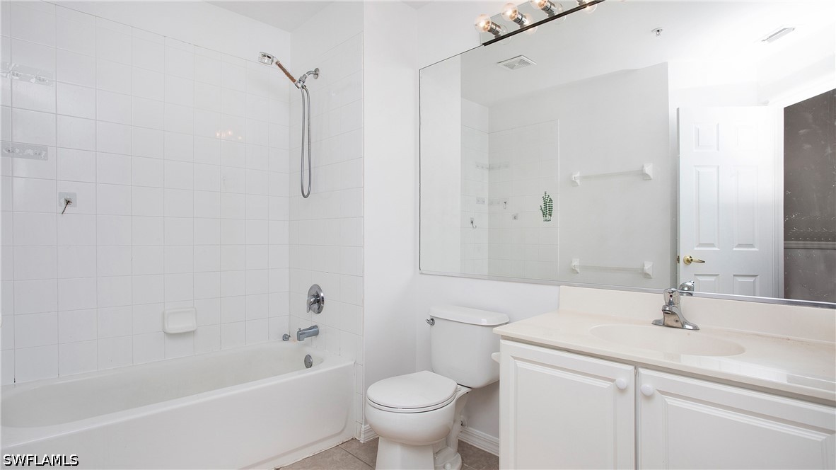 880 Hampton Cir Property Photo 27