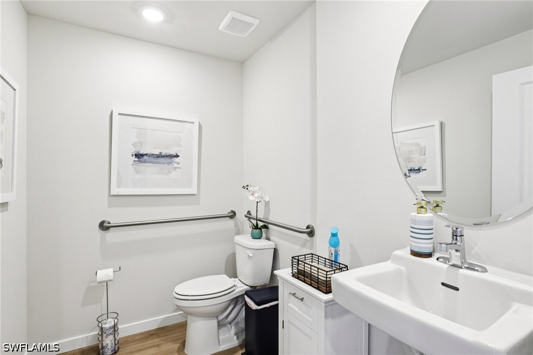 8011 Cedar Key Way Property Photo 17