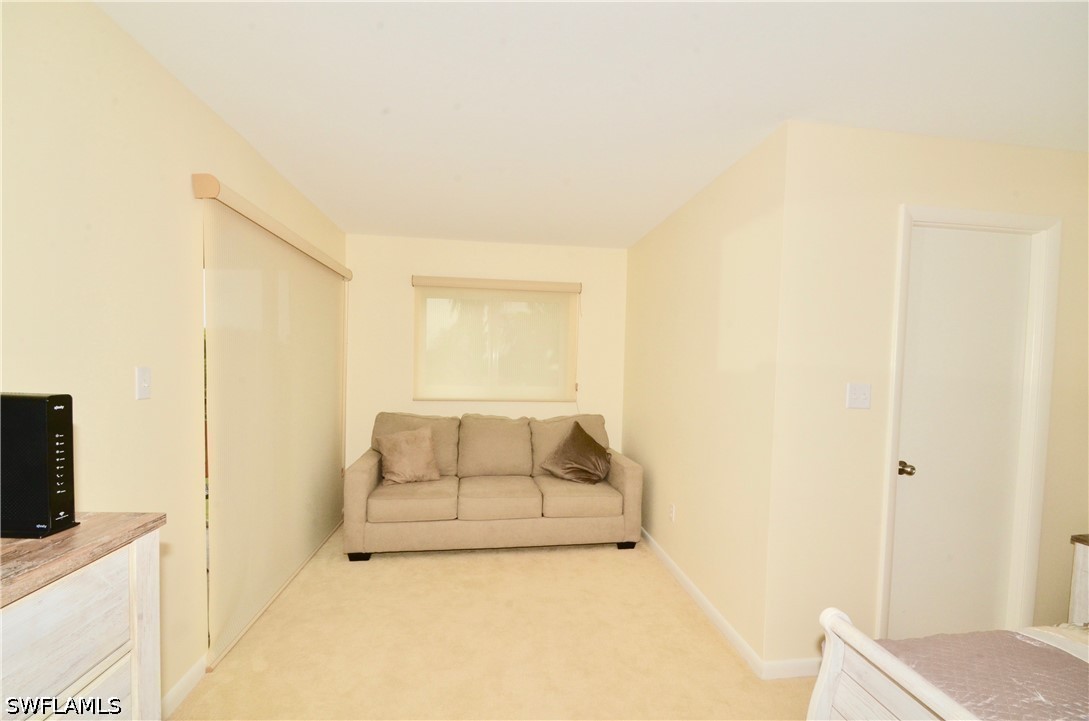 555 Park Shore Dr B-309 Property Photo 14