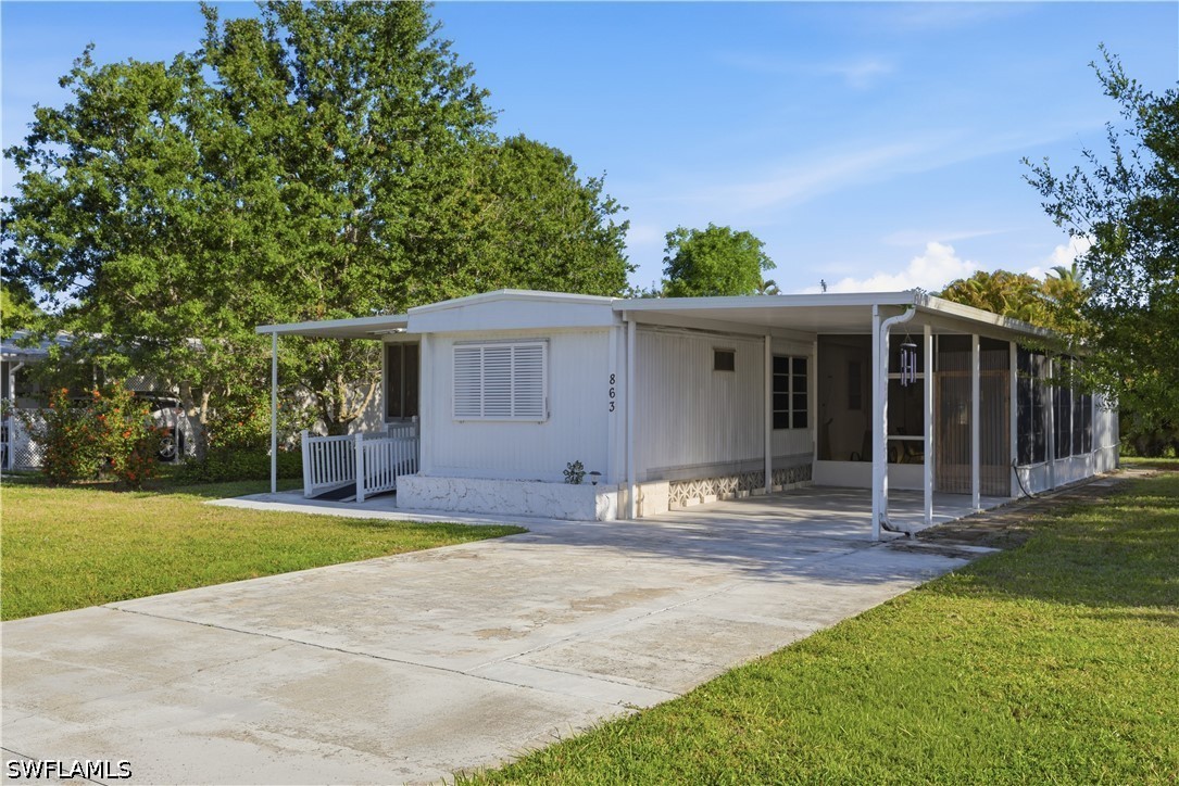 863 Manatee Rd Property Photo 4