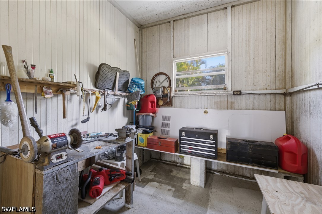 863 Manatee Rd Property Photo 12