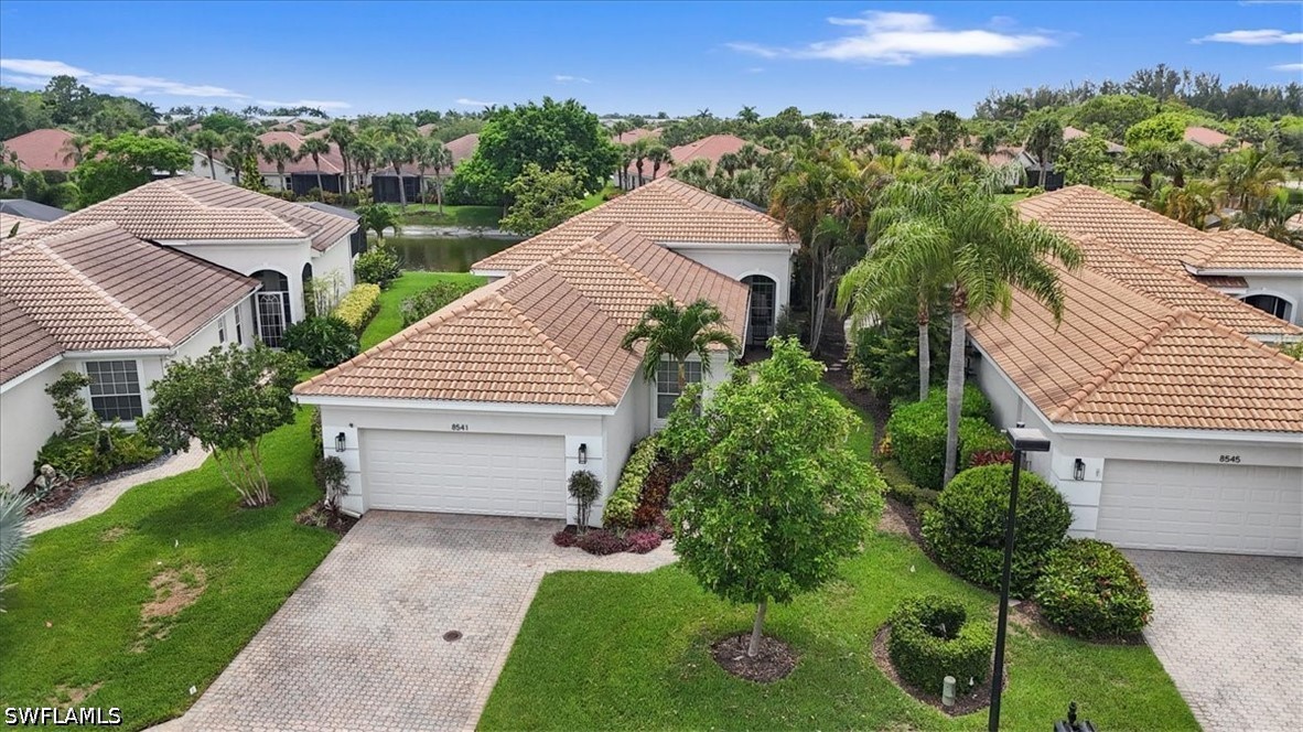 8541 Pepper Tree Way Property Photo 2