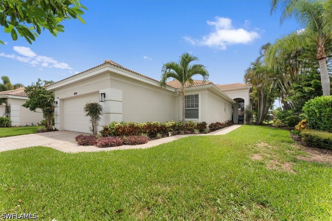 8541 Pepper Tree Way Property Photo 4