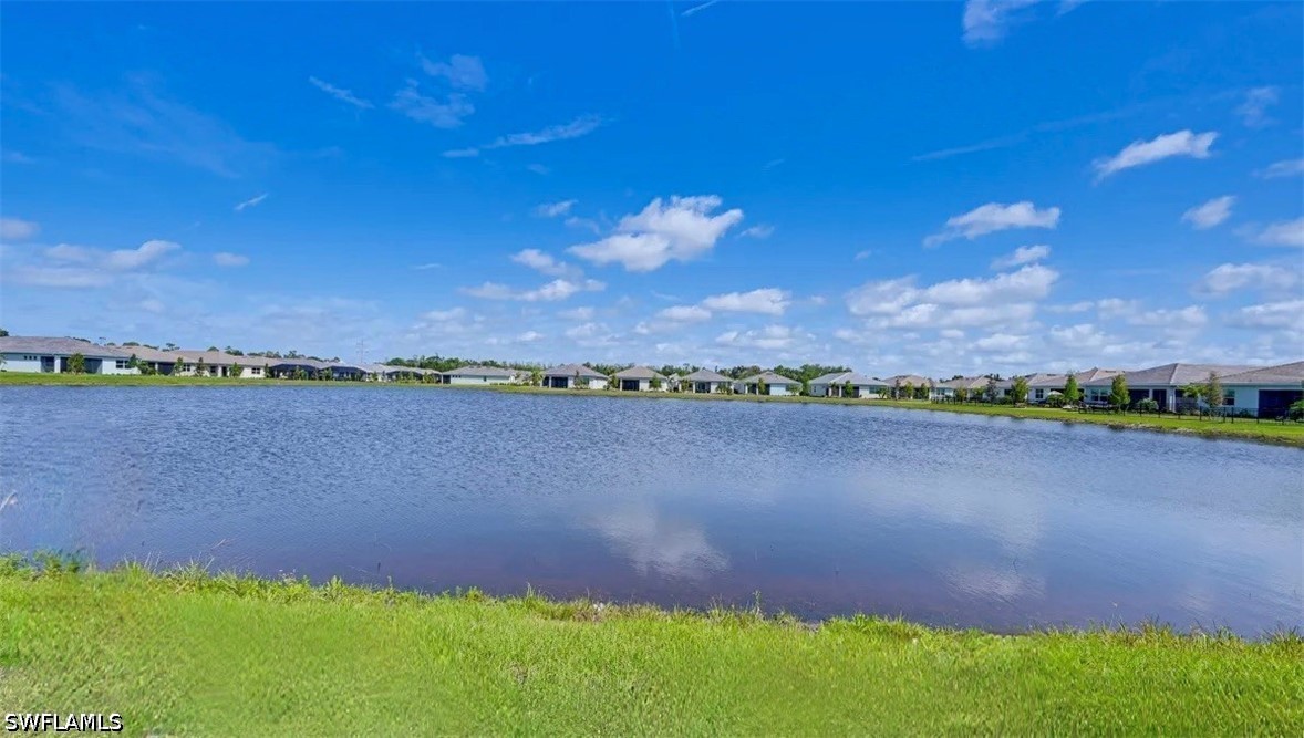 226020221 Property Photo 27