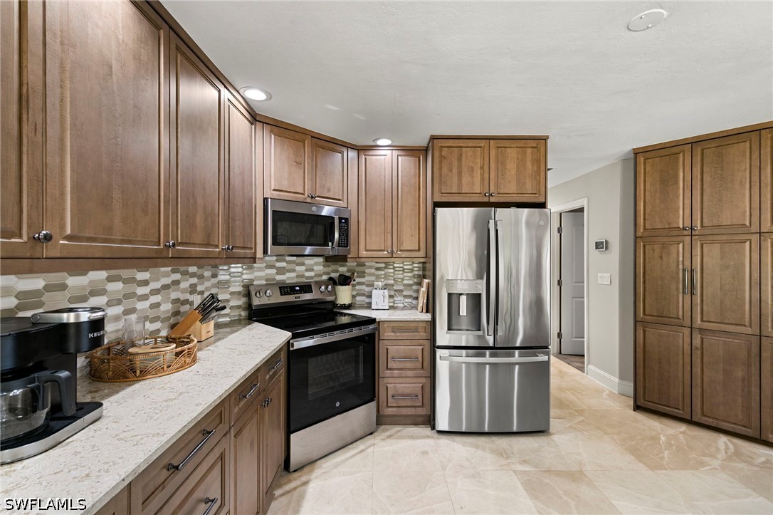 27565 Imperial Shores Blvd Property Photo 12